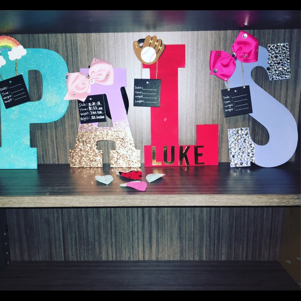 Hospital door hanger announcement